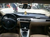 Cần bán BMW 3 Series 320i năm 2010, màu đen, nhập khẩu xe gia đình, giá chỉ 520 triệu