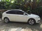 Bán Ford Focus 1.8 AT 2012, màu trắng giá tốt