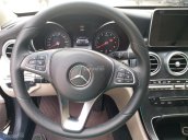 Mercedes-Benz C200 sản xuất 2015, màu đỏ, biển Hà Nội, xe tư nhân