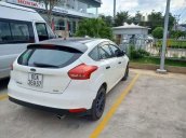 Ford Đồng Nai bán xe Demo Focus Trend 5 cửa sản xuất 2017, màu trắng, đứng tên Cty xuất hoá đơn cho bên mua