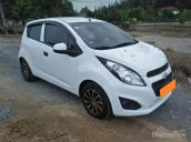 Cần bán gấp Chevrolet Spark 2017, số sàn, màu trắng, 5 chỗ nhỏ gọn