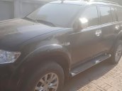 Cần bán Mitsubishi Pajero Sport 2016, màu đen, nhập khẩu nguyên chiếc xe gia đình, giá 700tr