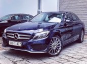 Bán Mercedes C300 AMG 2017, màu xanh lam đẹp như mới