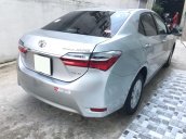 Cần bán gấp xe Toyota Corolla Altis 1.8E màu bạc, số tự động, đời 2017