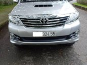 Bán Toyota Fortuner 2.5G 4x2MT năm sản xuất 2016, màu bạc, 915 triệu