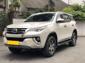 Bán xe Toyota Fortuner 2018, số tự động, máy xăng, màu trắng, nhập khẩu