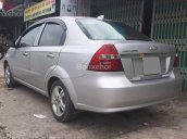 Cần bán Chevrolet Aveo 2017 số sàn, màu bạc, xe đẹp mới