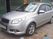 Cần bán Chevrolet Aveo 2017 số sàn, màu bạc, xe đẹp mới