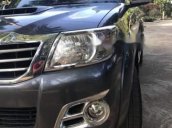 Bán Toyota Hilux năm sản xuất 2014, màu xám số sàn