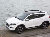 Bán Hyundai Tucson năm sản xuất 2018, màu trắng