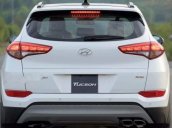 Bán Hyundai Tucson năm sản xuất 2018, màu trắng