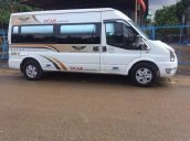 Cần bán xe Ford Transit Limousine năm sản xuất 2016, màu trắng xe gia đình, 645 triệu