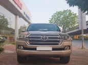 Bán xe Toyota Land Cruiser Vx sản xuất 2016, màu vàng, nhập khẩu như mới