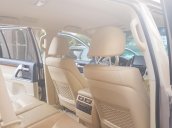 Bán xe Toyota Land Cruiser Vx sản xuất 2016, màu vàng, nhập khẩu như mới