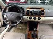 Cần bán lại xe Toyota Camry năm 2003, màu xanh lục