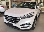 Cần bán gấp Hyundai Tucson đời 2018, màu trắng