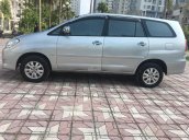 Bán ô tô Toyota Innova G đời 2011, màu bạc số sàn