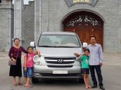 Cần bán xe Hyundai Grand Starex đời 2011, màu bạc, nhập khẩu nguyên chiếc