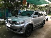 Gia đình cần bán Fortuner 2016, số sàn, máy dầu, màu bạc