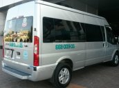 Bán xe Ford Transit luxury 2017, màu bạc