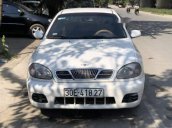 Cần bán xe Daewoo Lanos năm sản xuất 2004, màu trắng, giá tốt
