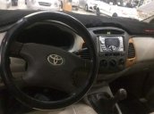 Cần bán gấp Toyota Innova G sản xuất 2010, màu bạc