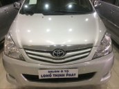 Cần bán gấp Toyota Innova G sản xuất 2010, màu bạc