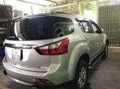 Bán Isuzu mu-X 3.0 AT 2017, màu bạc, nhập khẩu nguyên chiếc xe gia đình, 835tr