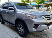 Bán xe Toyota Fortuner sản xuất 2017 màu bạc