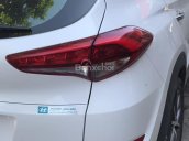 Bán xe Hyundai Tucson 2.0 bản đặc biệt năm, Sx 2017, màu trắng, nhập khẩu, biển HN, siêu lướt