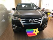 Bán xe Toyota Fortuner 2018 máy xăng, số tự động, màu đen