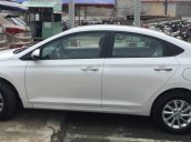 Bán xe Hyundai Accent 1.4MT full 2018, màu trắng xe giao ngay, trả góp 90%