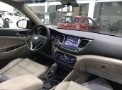 Bán ô tô Hyundai Tucson 2.0AT full xăng đời 2018, màu đen, hỗ trợ ngân hàng 90% giao ngay
