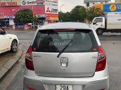 Bán xe Hyundai i10 năm 2011, màu bạc, nhập khẩu nguyên chiếc