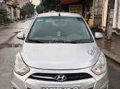 Bán xe Hyundai i10 năm 2011, màu bạc, nhập khẩu nguyên chiếc