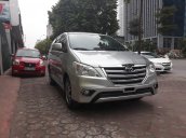 Bán Toyota Innova 2.0V năm sản xuất 2015