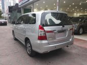 Bán Toyota Innova 2.0V năm sản xuất 2015