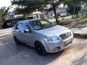 Cần bán Daewoo Gentra MT năm sản xuất 2010, màu bạc, xe đẹp