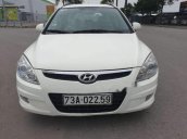 Cần bán lại xe Hyundai i30 năm sản xuất 2009, màu trắng, nhập khẩu