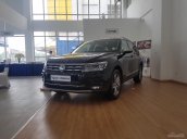 Volkswagen Phạm Văn Đồng bán Volkswagen Tiguan Allspace sản xuất năm 2018 đủ màu, có xe giao ngay, ưu đãi hấp dẫn