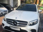 Cần bán xe Mercedes GLC300 4matic 2016, màu trắng