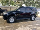 Bán Fortuner V 2.7AT đời 2013 màu đen xuất sắc