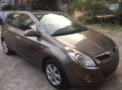 Cần bán Hyundai i20 AT 2011, màu nâu xe đẹp xuất sắc