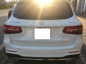 Cần bán xe Mercedes GLC300 4matic 2016, màu trắng