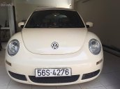 Bán Volkswagen New Beetle 1.6 AT sản xuất năm 2010, màu kem (be), xe nhập, giá 600tr