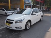 Cần bán xe Chevrolet Cruze LS sản xuất năm 2015, màu trắng