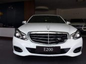 Cần bán Mercedes E200 sản xuất 2015, màu trắng, xe nhập, xe gia đình