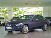 Bán Mercedes-Benz C300AMG đời 2017, màu xanh/đen, mới 99%, nộp 2% thuế trước bạ