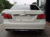 Cần bán Mercedes E200 sản xuất 2015, màu trắng, xe nhập, xe gia đình