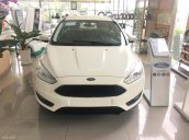 Bán xe Ford Focus bản Trend SX 2018 đủ màu, tặng kèm: Phim 3M, ghế da - Hỗ trợ NH LS từ 0.65%